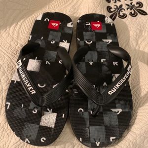 Quicksilver kids flip-flops